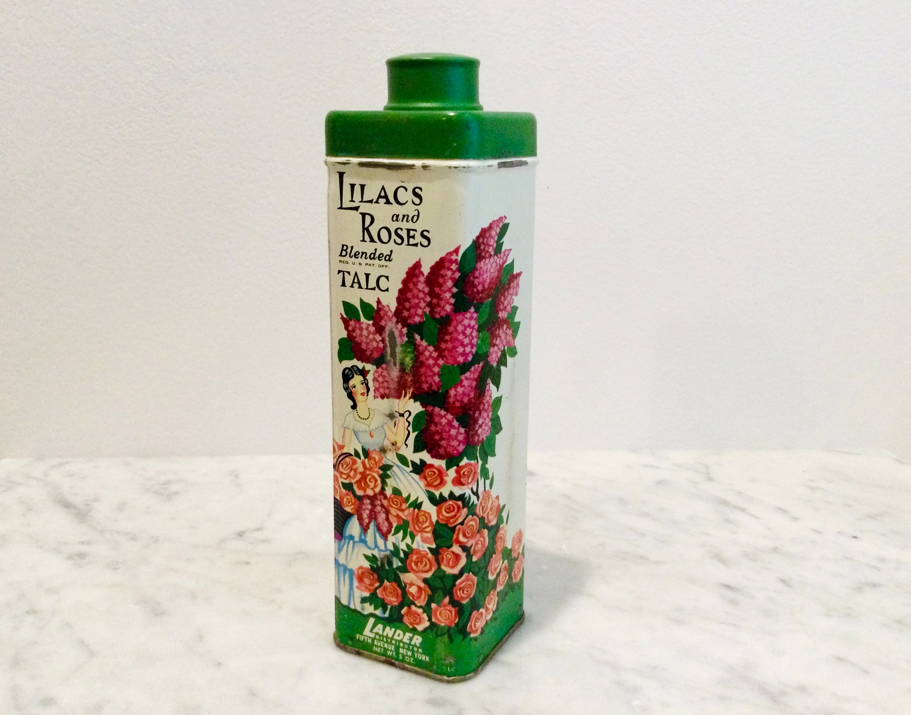 Landers Lilacs & Roses Blended Talc Tin, 1940's Powder, Full Of