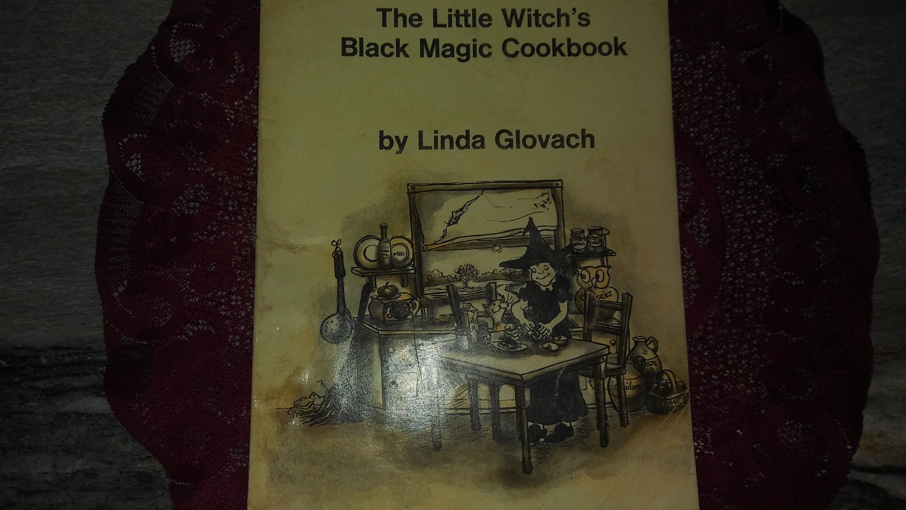 Please See Update-Rare Edition Collectable Book-The Little Witch's Magic Cookbook-Linda Glovach-Ask To Bundle Books For Refund On Shipping