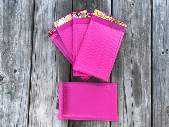 100 Pack 4.25"x7" Hot Pink Mailers/Bubble Mailers