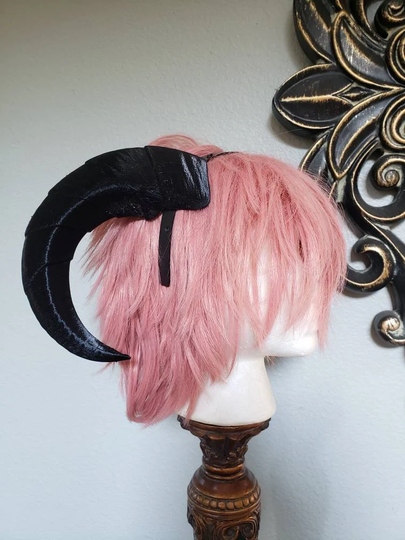 New Arrival Crescent Moon Dragon Curled Goat Horns Horned Headband 3D Printed Cosplay Comicon Fantasy Fursuit Curly Black Sheep
