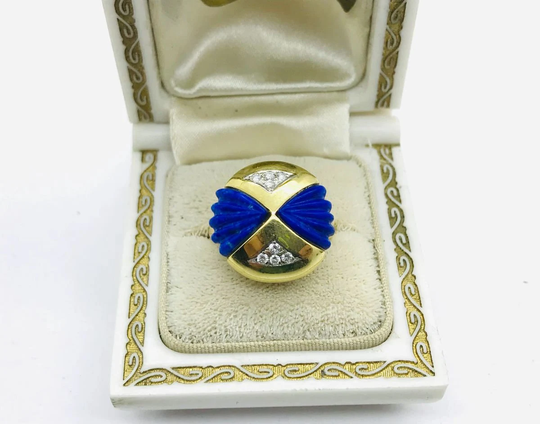 Vintage 18K Yellow Gold Carved Blue Lapis Diamond Ring