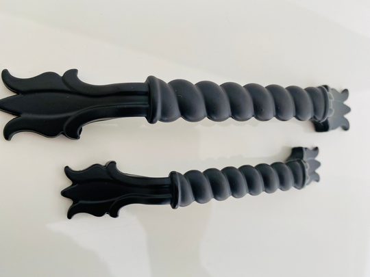 Handles in Matt Black, Antique Green, Copper Colors