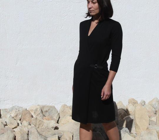 Vintage Black Stretch Wool Blend Wrap Style Midi Knit Dress With A Slip Dress.size Xs