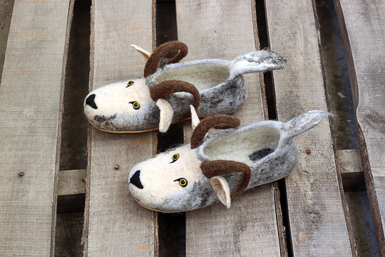 Ram Premium Slippers, Muffon, Farm Animals, Custom Handmade Felt Wool Flat Shoes, Natural, Home, Felting, Felted, Gift, Sheep