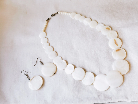 Natural Freshwater Pearl Beads & Earrings Beautiful White Color Round Shape, Quality