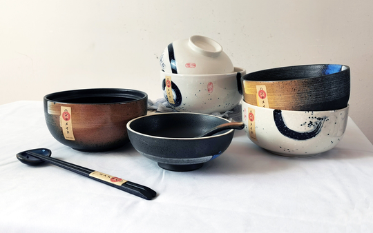 Japanese-Style Ceramic Bowl 6.5-Inch Noodle With Lid .soup Bowl. Fruit Salad Hand-Painted Retro Tableware. Japan Style Large Bowl