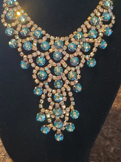 Rivoli D & E/Delizza Elster Bib Necklace, Aqua Blue Stones Flickering Gold Aurora Borealis, Juliana, D&e, Vintage, 1960's