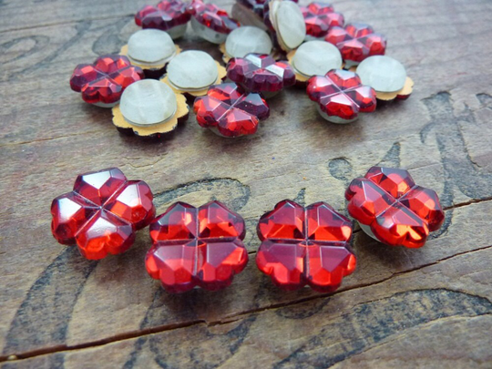 Vintage Siam Red 15mm Heart Clover Rhinestone Sew On | 4
