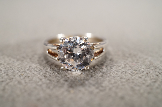 Vintage Sterling Silver Wedding Engagement Band Stacker Design Ring Round Prong Set White Topaz Classic Art Deco Style Collectable, Size 9