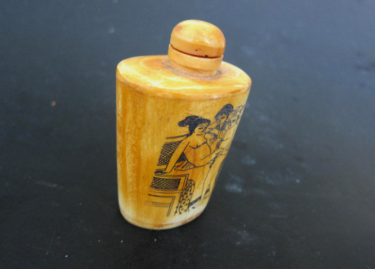 Estate Chinese Handpainted Snuff Bottle With Tipper #10