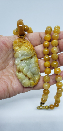 Natural Carved Honey Jade Beaded Necklace