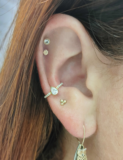 G23 Titanium Gold Conch Clicker, Teardrop Gem, 12mm Conch Earring, 16Guage, 10mm, Hoop, Jewelry, Helix, Daith, Septum