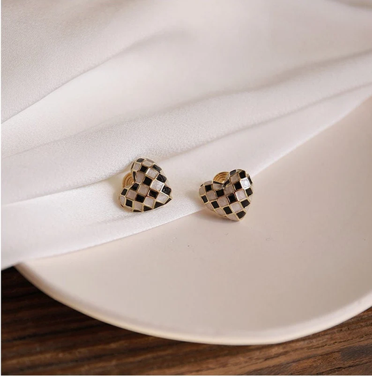 Black & White Enamel Heart Shape Clip On Earrings, Invisible Korean Fashion Earring, Gift For Her