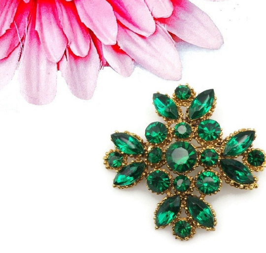 Weiss Emerald Green Vintage Maltese Cross Brooch