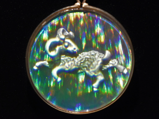 Hologram Aires Ram Sign Horoscope Constellation Pendant ~ Vintage 3D Glass Us Holographics