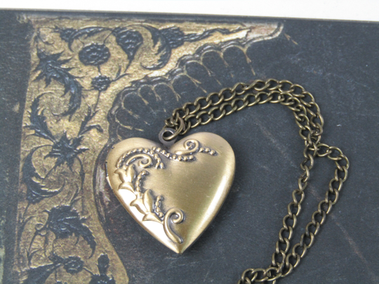 Heart Photo Locket Necklace Bronze Color Victorian Retro Vintage Forest Cottage Inspired Jewelry
