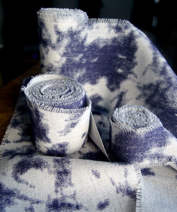 1.5 X 5Yard Blue Tie-Dyed Linen Blend Ribbon With Fringe Edges, Tie Dye Polyester Ribbon, For Wreaths, Denim
