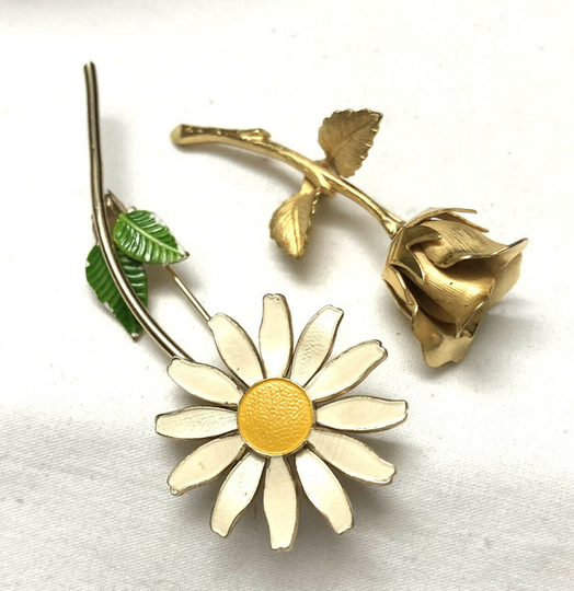 Vintage Daisy Flower Brooch 2 Piece Lot Giovanni Gold Plated Rose Enamel