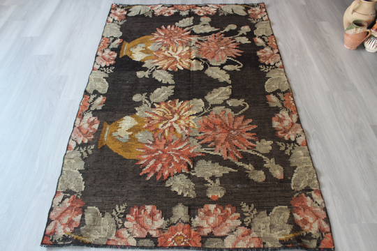 Vintage Karabagh Kilim, Ethnic Floral Bohemian Black Large Boho Kilim/4'5"x7'2" N-689