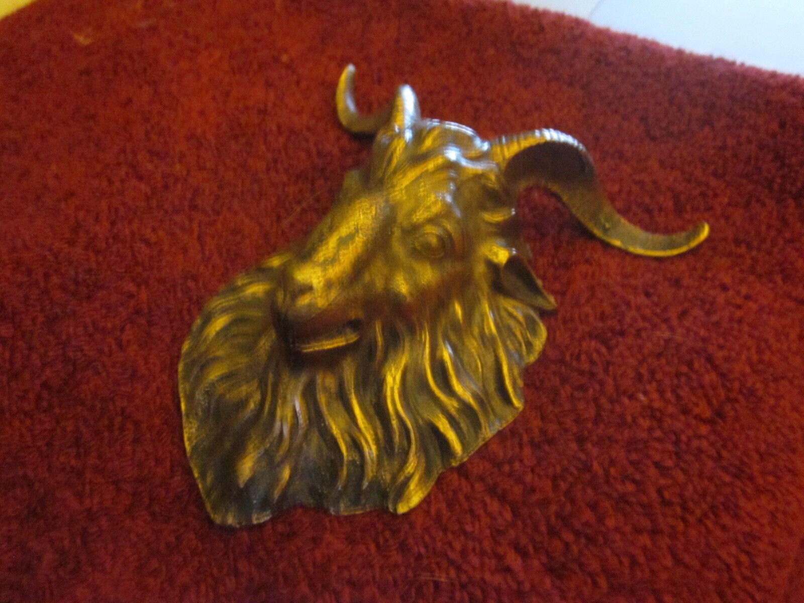 1 Ornate Antique Victorian Bronze Long-Horned Ram Finial, Gilt Finish