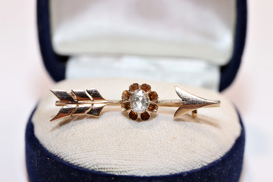 Antique Original 14K Gold Victorian Natural Rose Cut Diamond Decorated Arrow Amazing Brooch