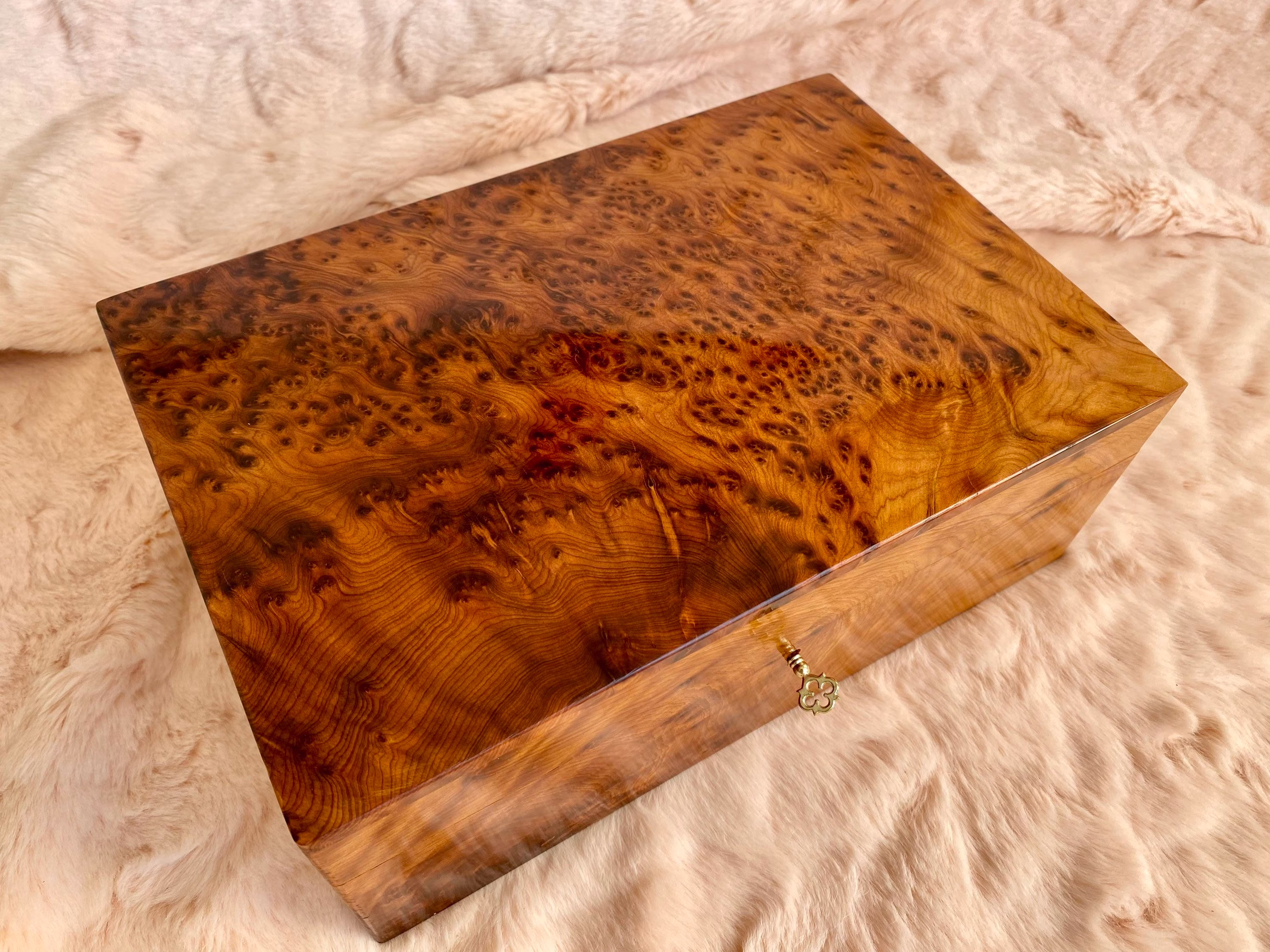 12"x8" Large Moroccan Jewellery Burl Thuya Box, Lockable Wooden Jewelry Box Organizer With Key, Christmas Couples Gift, Wedding Memory Box