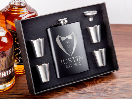 Engraved Groomsmen Flasks, Personalized Black Hip Flask With Box, Custom Groomsman Flask, Wedding Party Flask, Best Man Gifts, Gifts