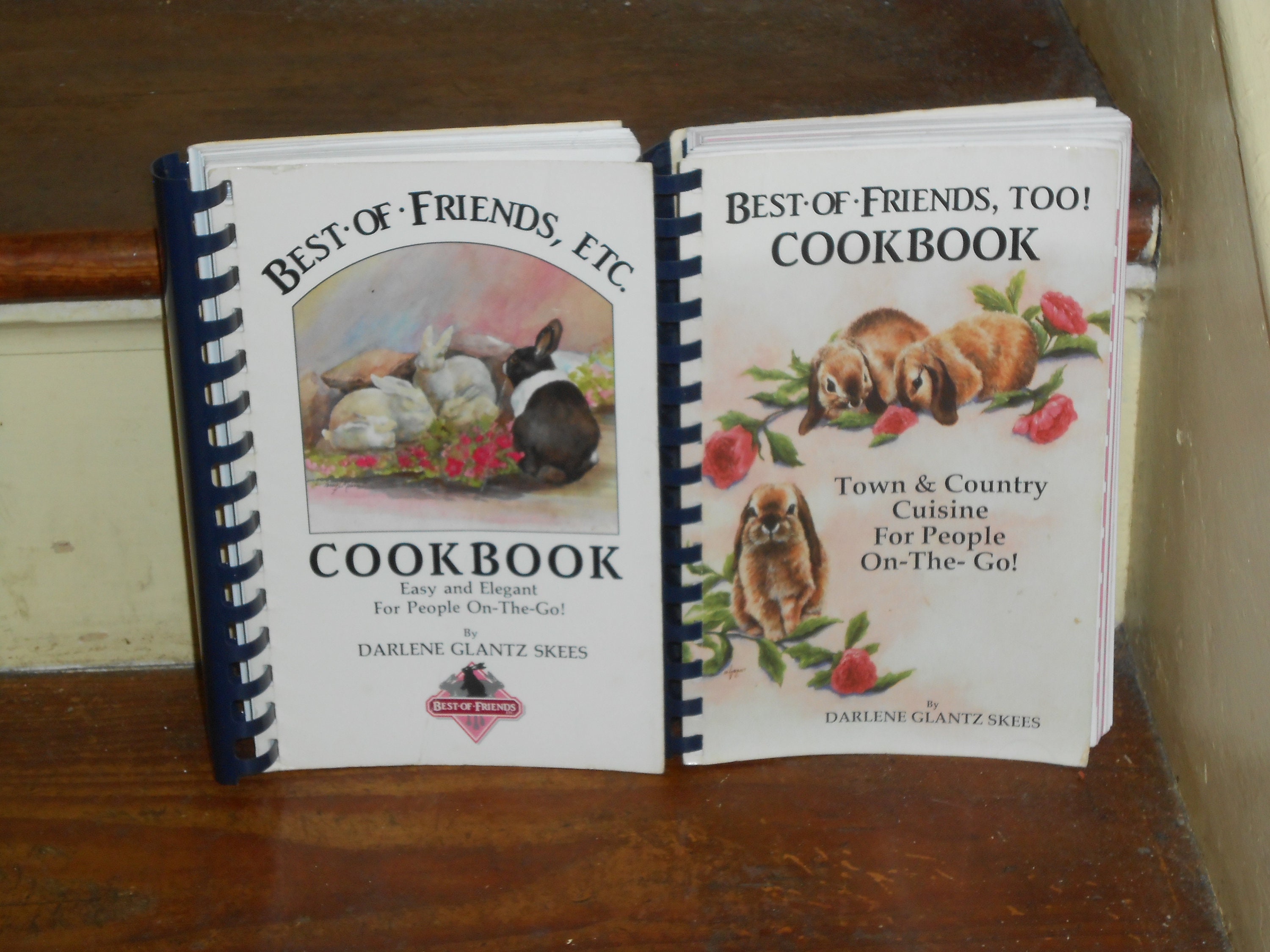 Great Falls Montana Lot Of 2 Different Best Friends Too & Etc Vintage Cookbooks By Darlene Glantz Skees Signed For People On The Go