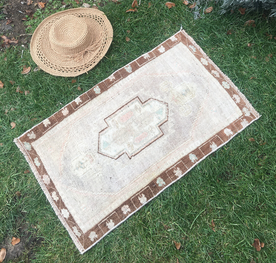 Small Turkish Rug For Bathroom, Lauren Vd-1151, 1.7x2.8 Ft. Wool On Wool, Handmade