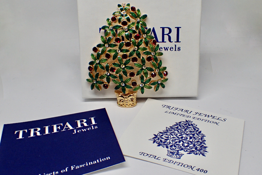 Trifari 1997 Limited Edition Christmas Tree Pin Brooch, Rare Book Piece, Enamel Crystals Gold Plated Topiary, Mint Condition in Original Box