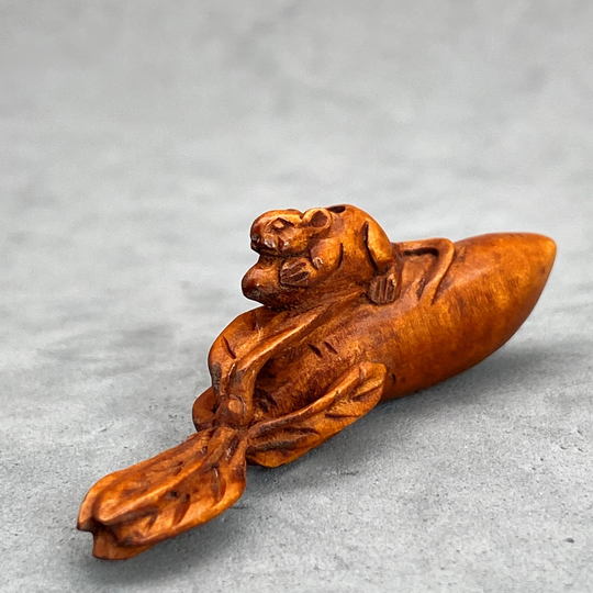 1 Hand Carved Boxwood Ojime Mouse, Symbol Of Wealth & Lucky, Year The Rat, Signed, Wood Mouse Bead, Boxwood Rat Charm, Toggle