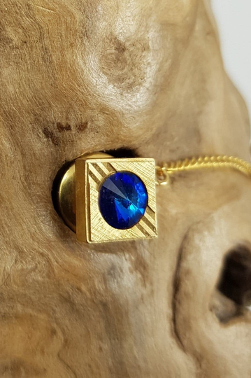 Vintage Bermuda Blue Rivoli Crystal Gold Small Tie Pin