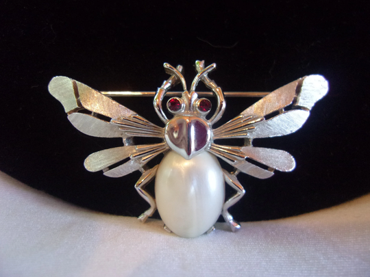 Crown Trifari Vintage Faux Pearl Belly Silver Plate & Red Glass Rhinestone Insect Bee Bug Brooch Pin
