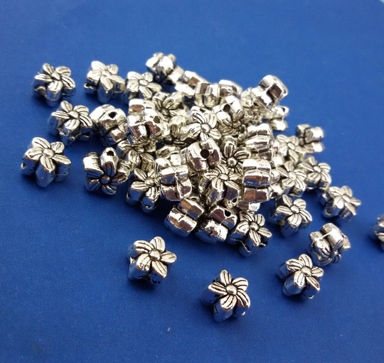 Metal Flowers Silver Tone Spacer Beads, 12 Washer Beads, 7mm Beads, Silver Beads, Small Flower Bead