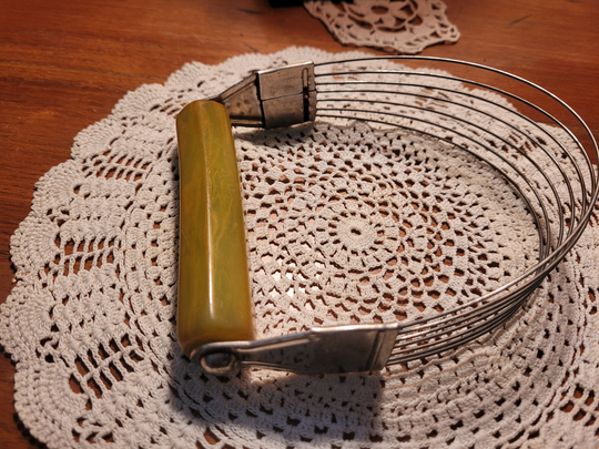 Androck Dough Blender W/Bakelite Handle