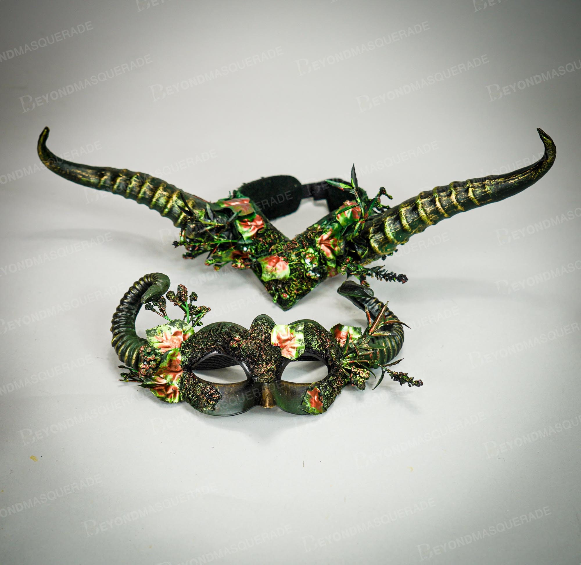 Ram Horns Forest Woodland Mask, Women Animal Halloween Twist Mask