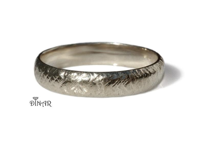 18K Gold Hammered Simple Texture Wedding Ring For Men, Classic Half Round Plain Men's Band, Traditional Women