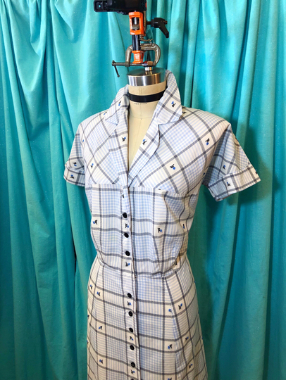 1940S/1950S W34 Blue Black White Eyelash Floral Plaid Cotton Short Sleeve Collared Neck Button Up A-Line Skirt Shirtwaist Day Dress