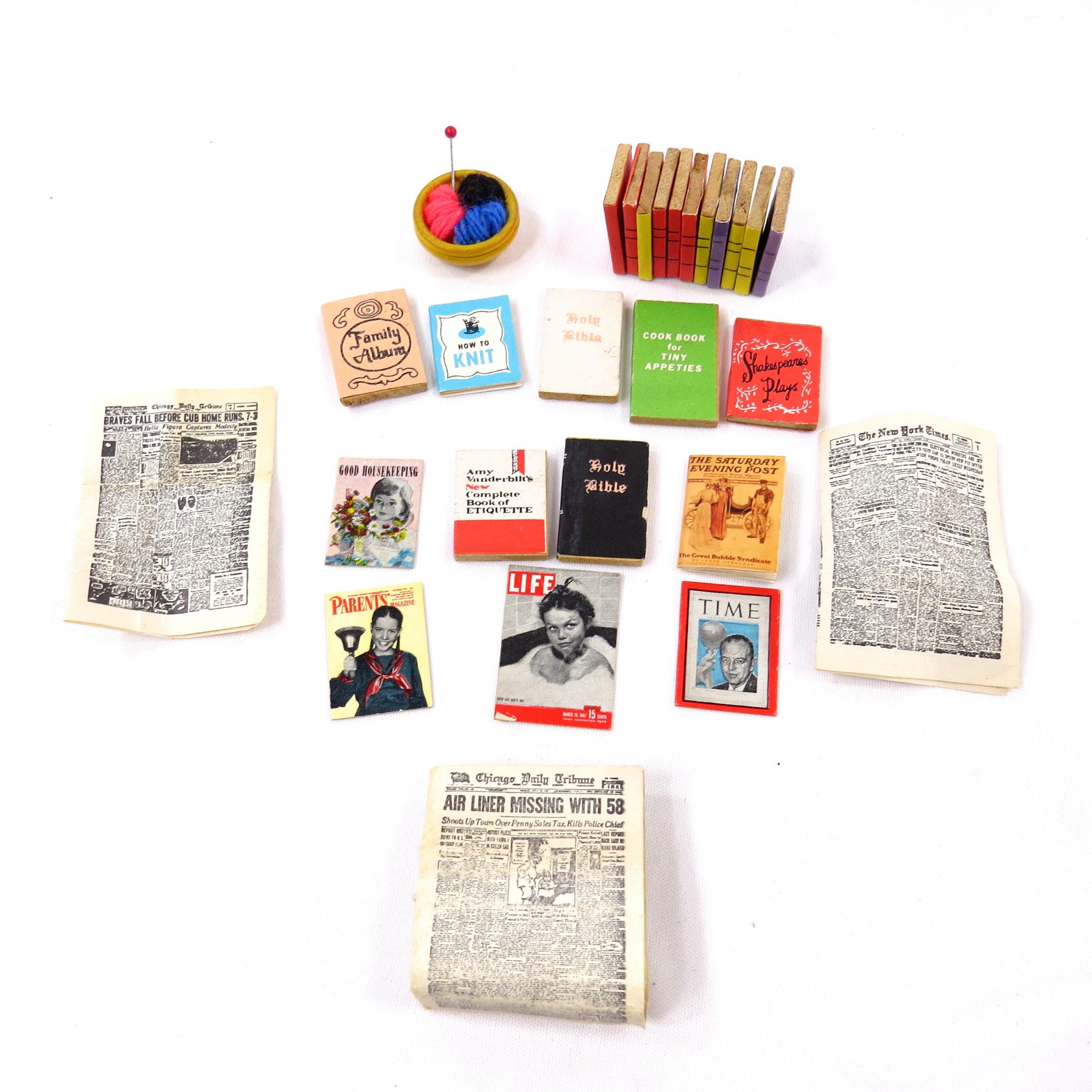 Vintage Miniature Books, Magazines & Newspapers For Dollhouse