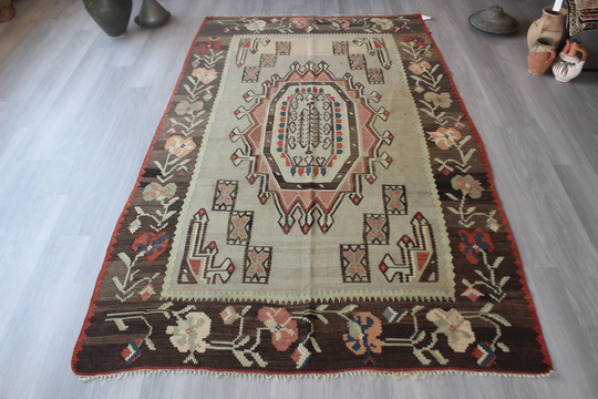 Vintage Armenian Kilim, Karabagh Kilim Rug, Floral Ethnic Rug, Boho Style Decoration/5'4"x9' Feet N-512