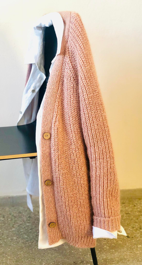 Dusty Rose Mohair Blend Winter Sweater, Cozy Chunky Loose Fit Button Front Knit Winter Outfits 2021