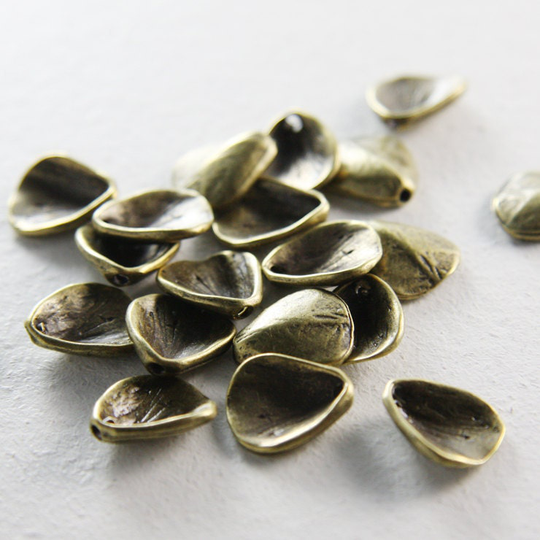 20 Pieces Antique Brass Tone Base Metal Cones-Lily Cap-Flower Cap 18x12mm | 25671Y-K-143A13