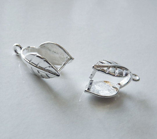 2x Large Leaf Bails, Silver Plated Pinch 20x10mm Connectors, Earring Clip Connectors C374