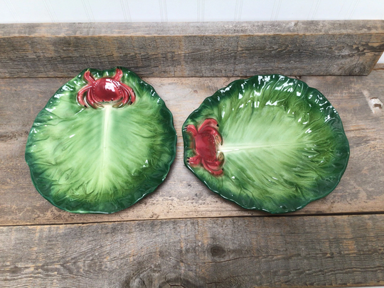Lettuce Leaf Serving Plates With Red Majolica Crabs Vintage Made in Italy