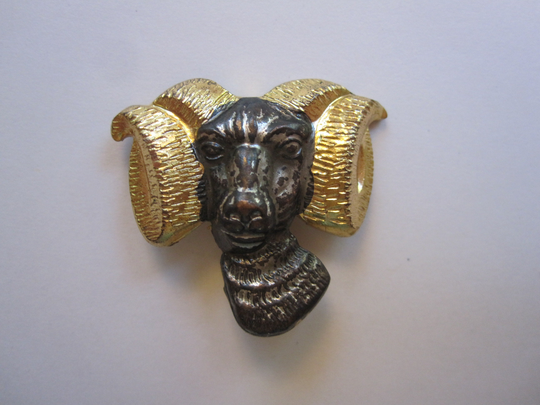Vintage Us Army Ram's Head Badge - Military Ram's Head Pin