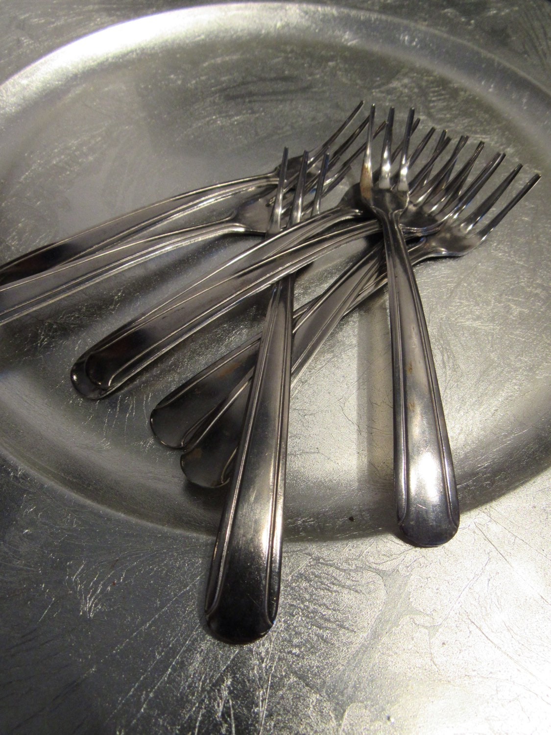 Vintage Seafood Appetizer Forks Mid Century Stainless Steel Minimalist Art Deco Set Of 8