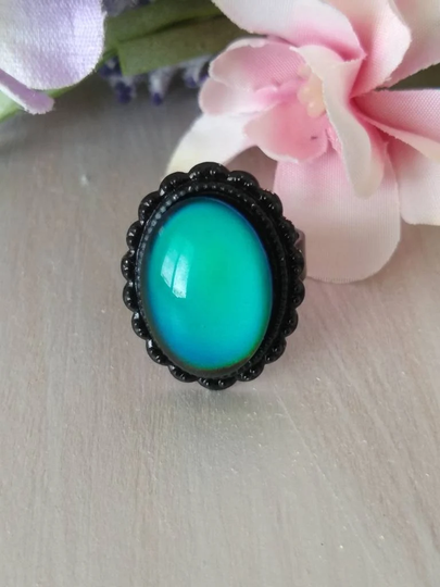 Mood Ring. Black Ring With Temperature Changing Stone. Adjustable