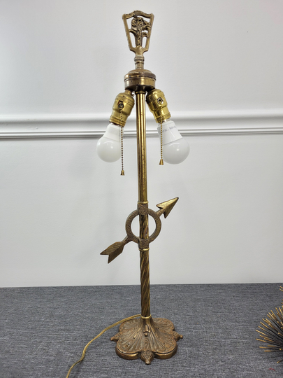 Vintage Brass Antique Table Lamp Goat Or Ram Head Finial Arrow Dual Lights Weathervane