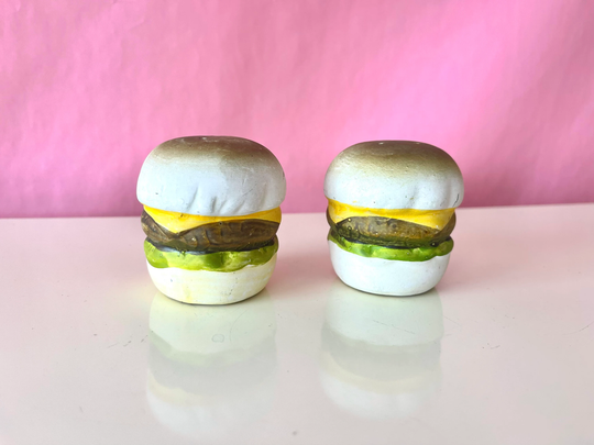 Vintage 1980S Ceramic Cheeseburger Salt & Pepper Shaker Set