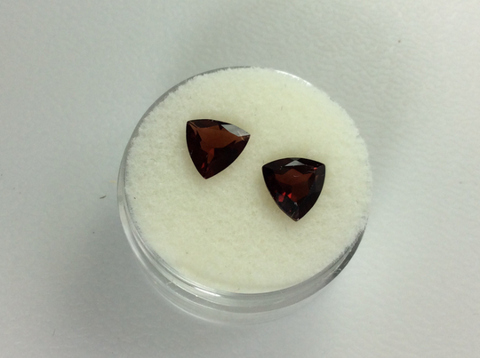 Vintage Gemstone Stone Supply Faceted Trillion Garnet Used Lot M Row D
